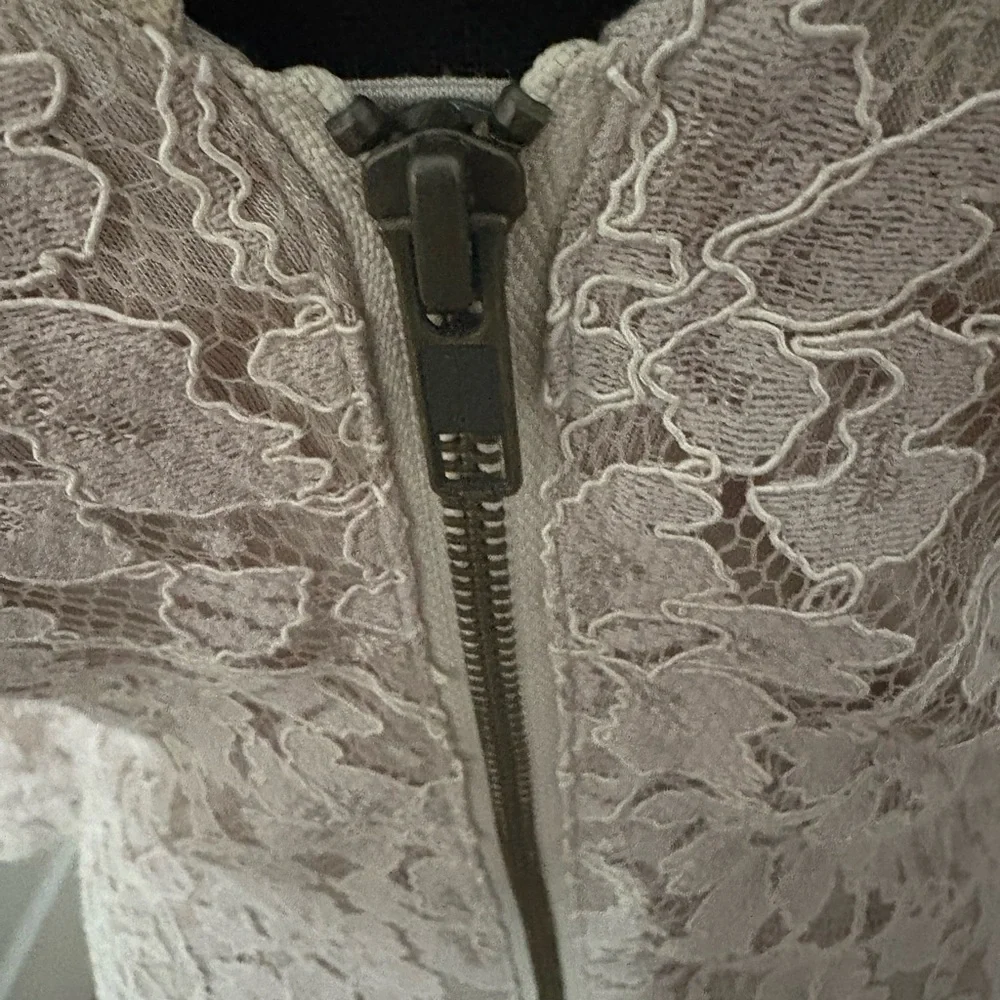 Diane Von Furstenberg Pale Pink Lace Dress - Picture 5 of 7